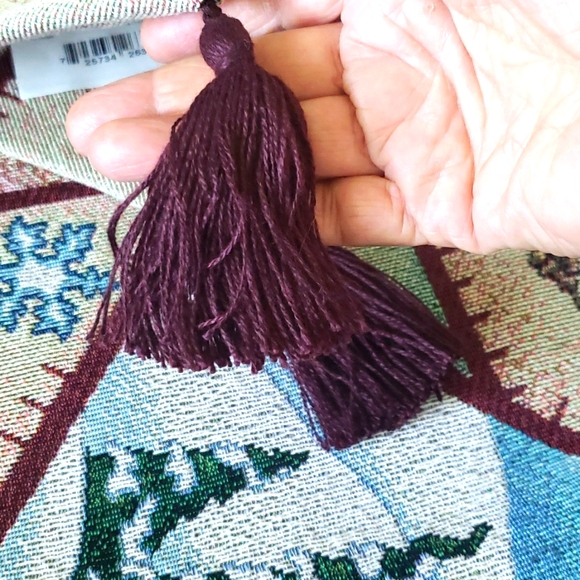 NWT Christmas 🎄  Themed Table Runner 72" X 13" Home Decor Dining Table. - Picture 9 of 15